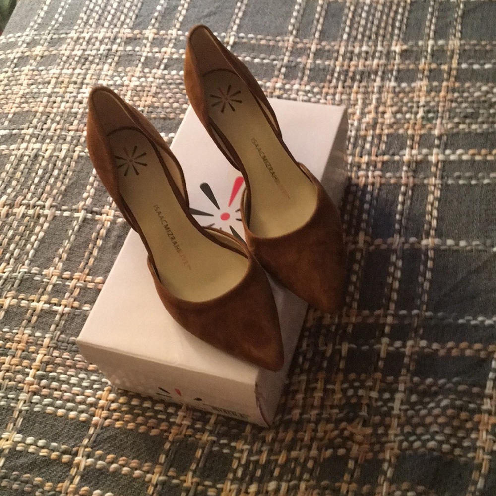 Suede pumps